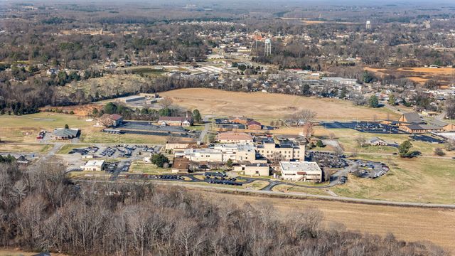 656 SHADOWBROOK RD, Winchester, TN 37398