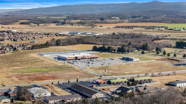 656 SHADOWBROOK RD, Winchester, TN 37398