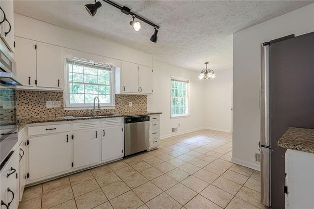 2651 Oxbow Way SW, Marietta, GA 30008