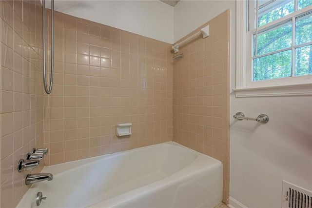 2651 Oxbow Way SW, Marietta, GA 30008