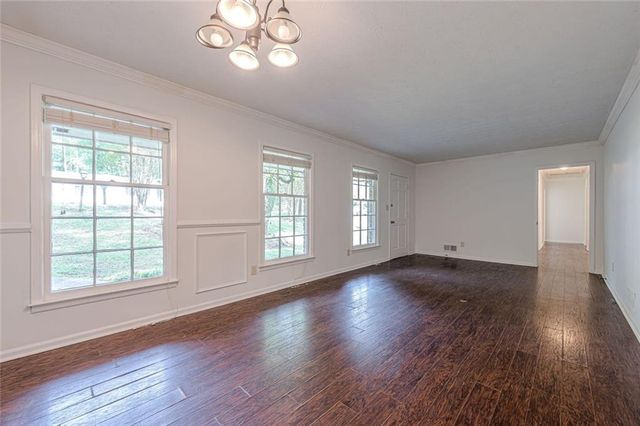 2651 Oxbow Way SW, Marietta, GA 30008
