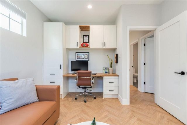 1606 Morgan LN A, Austin, TX 78704