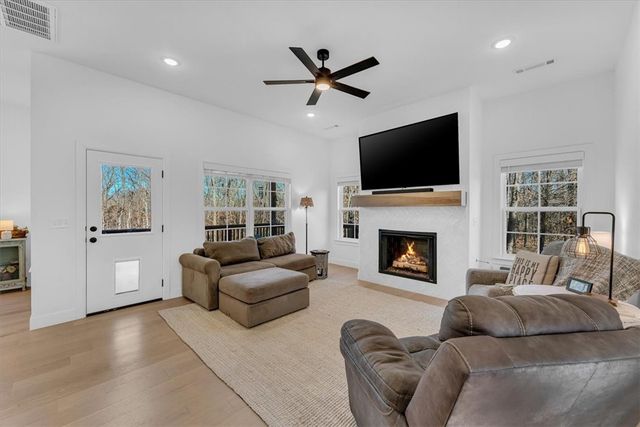 61 Kirkwall Drive, Bella Vista, AR 72715