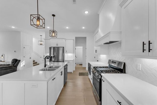 61 Kirkwall Drive, Bella Vista, AR 72715