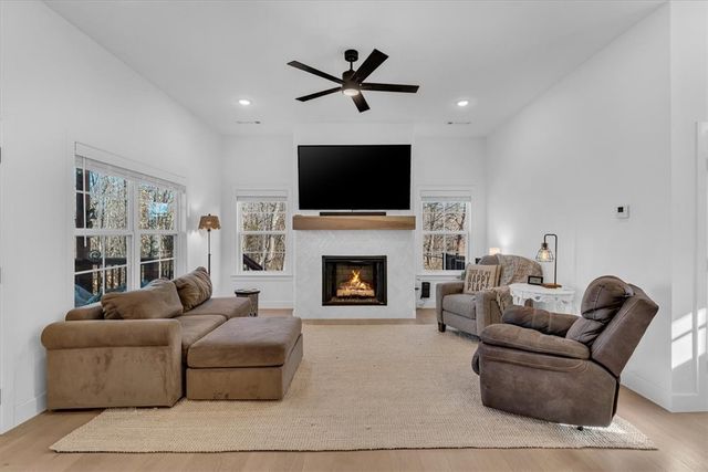 61 Kirkwall Drive, Bella Vista, AR 72715