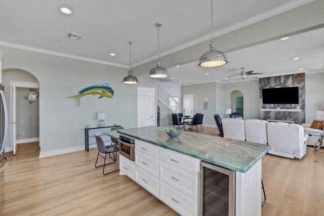 2396 Sand Drift Lane, Crystal Beach, TX 77650