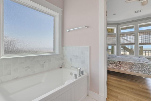 2396 Sand Drift Lane, Crystal Beach, TX 77650