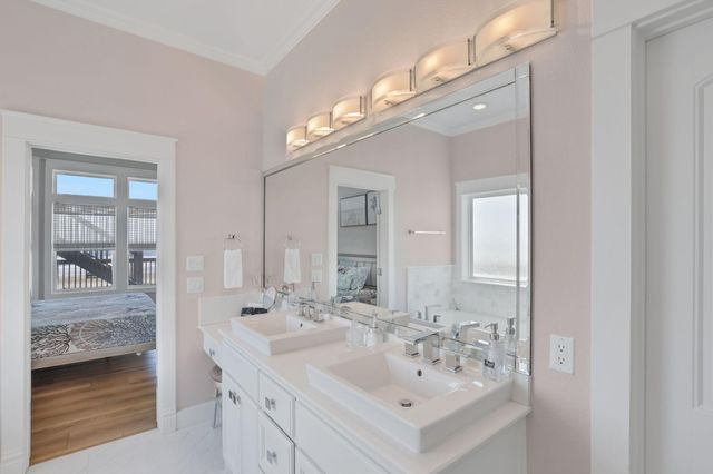 2396 Sand Drift Lane, Crystal Beach, TX 77650