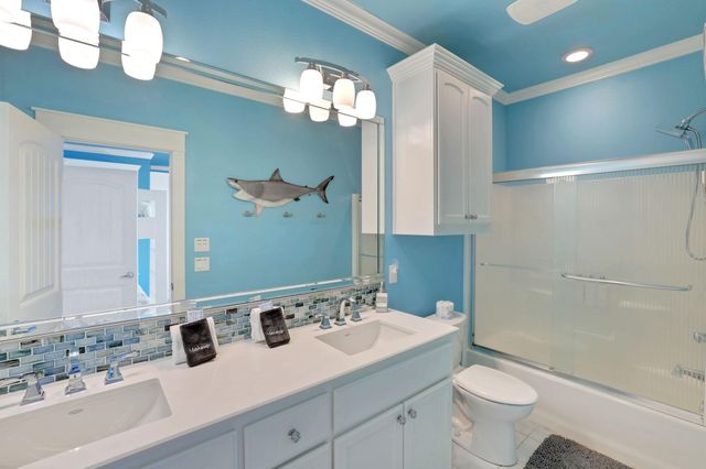 2396 Sand Drift Lane, Crystal Beach, TX 77650