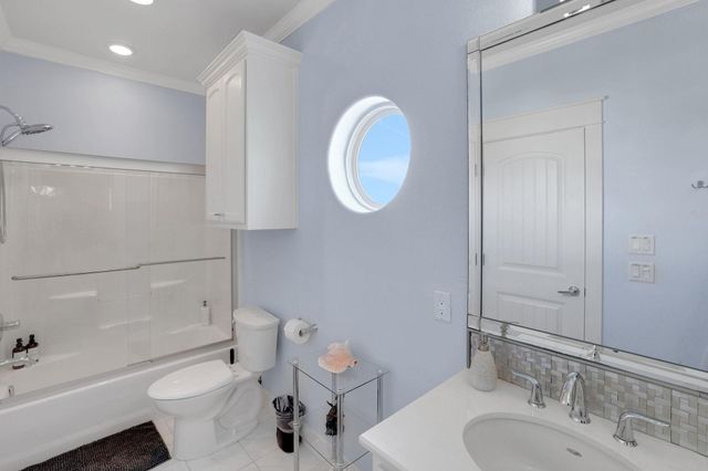 2396 Sand Drift Lane, Crystal Beach, TX 77650