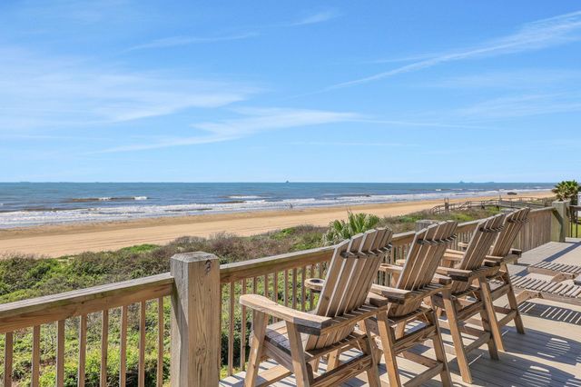 2396 Sand Drift Lane, Crystal Beach, TX 77650