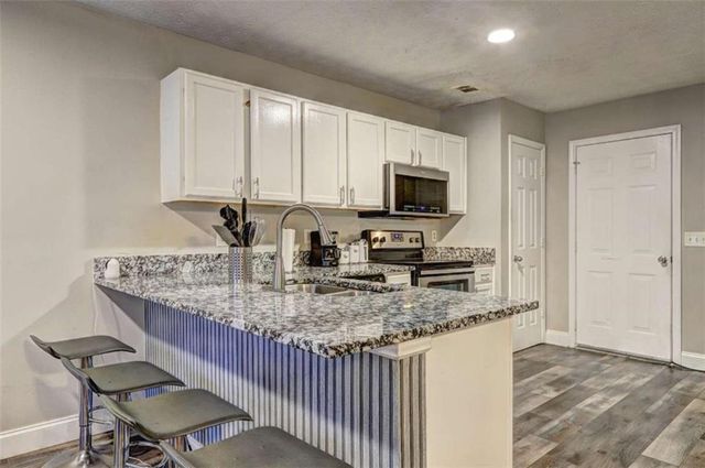 7706 Bernardo Drive, Riverdale, GA 30296