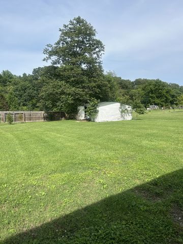 500 Prosser Rd, Lawrenceburg, TN 38464