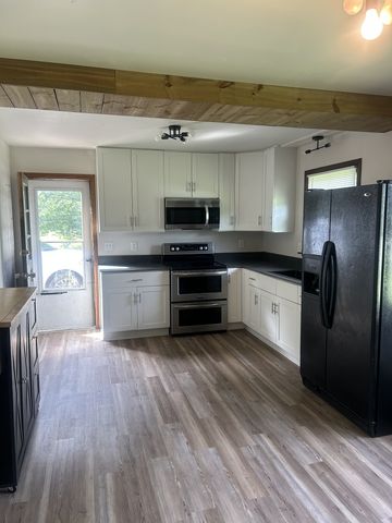 500 Prosser Rd, Lawrenceburg, TN 38464