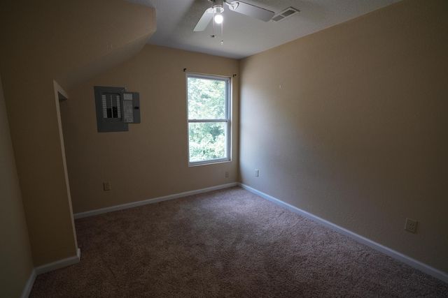 1502 E 11th Ave, Winfield, KS 67156