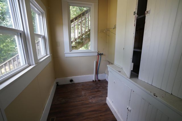 1502 E 11th Ave, Winfield, KS 67156