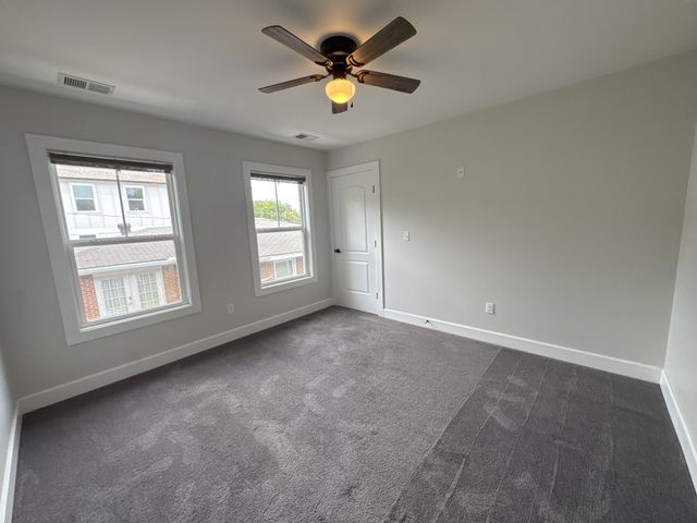2140B Burns St, Nashville, TN 37216