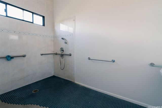 1709 Kalani Street, Honolulu, HI 96819