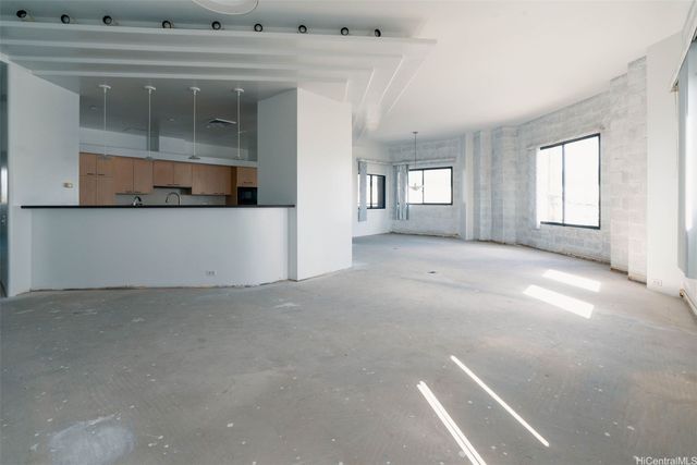 1709 Kalani Street, Honolulu, HI 96819