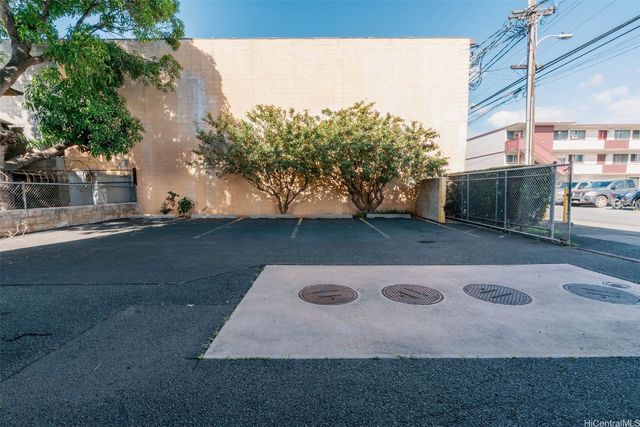 1709 Kalani Street, Honolulu, HI 96819