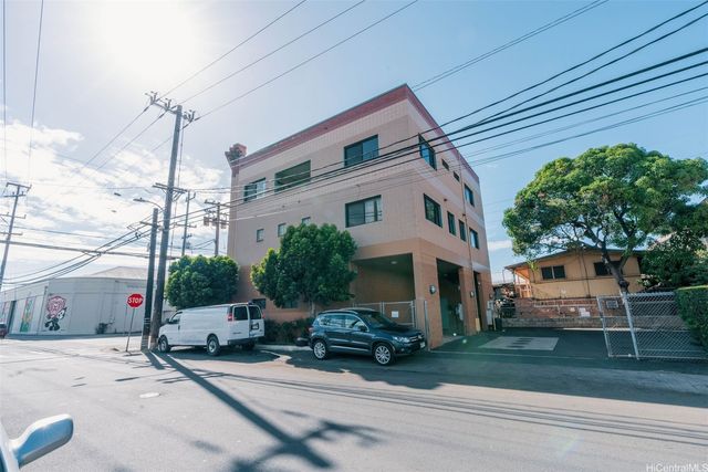 1709 Kalani Street, Honolulu, HI 96819