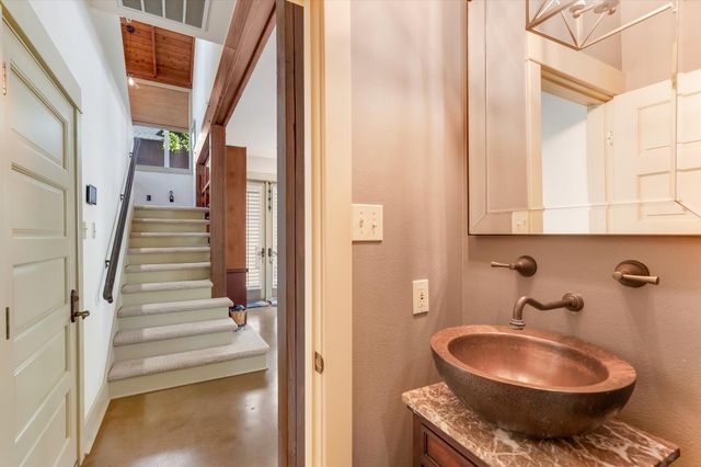 2405 Kinney RD 2405, Austin, TX 78704