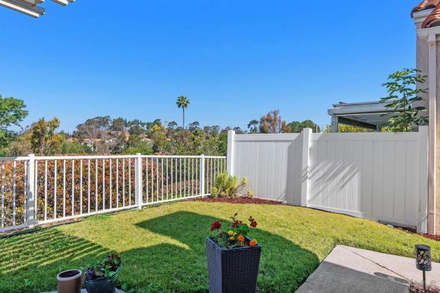 12127 Royal Lytham Row, San Diego, CA 92128