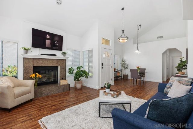 12127 Royal Lytham Row, San Diego, CA 92128