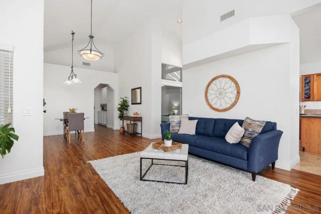 12127 Royal Lytham Row, San Diego, CA 92128