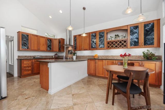 12127 Royal Lytham Row, San Diego, CA 92128