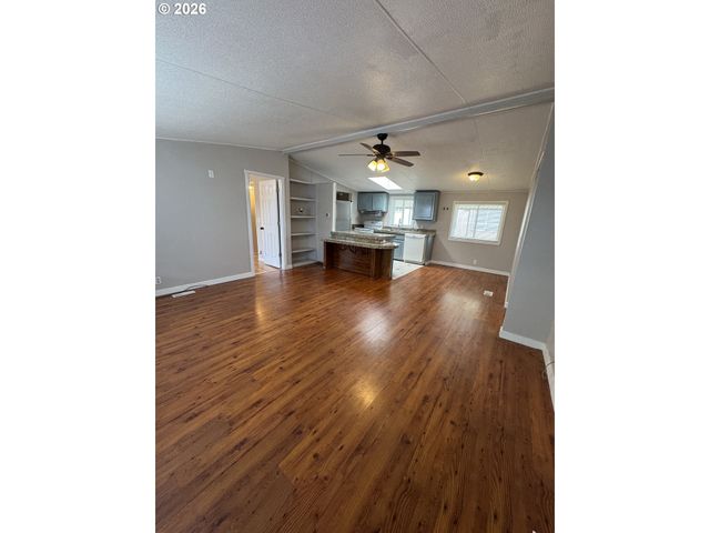 428 Sw BOSTON Way, Beaverton, OR 97006