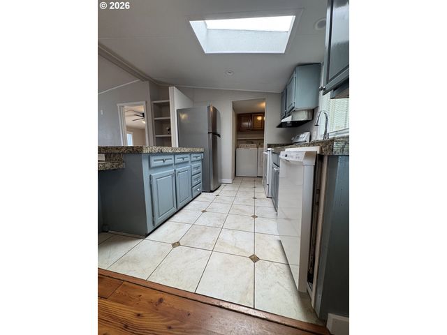 428 Sw BOSTON Way, Beaverton, OR 97006
