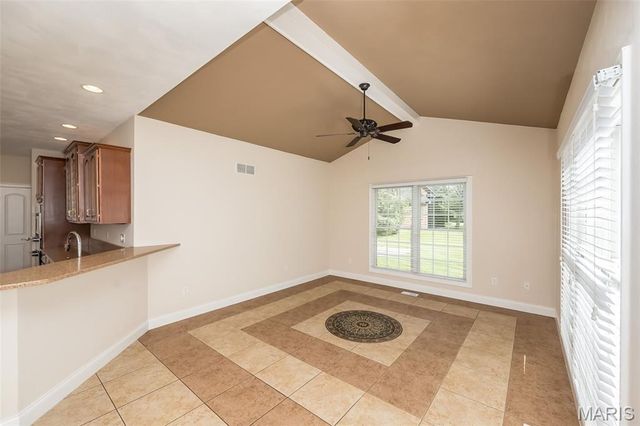 601 Oak Hill Drive, Belleville, IL 62223