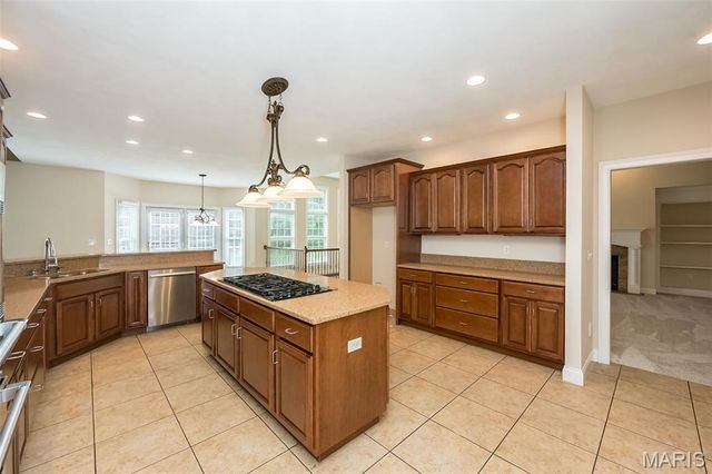 601 Oak Hill Drive, Belleville, IL 62223
