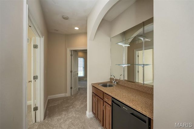 601 Oak Hill Drive, Belleville, IL 62223
