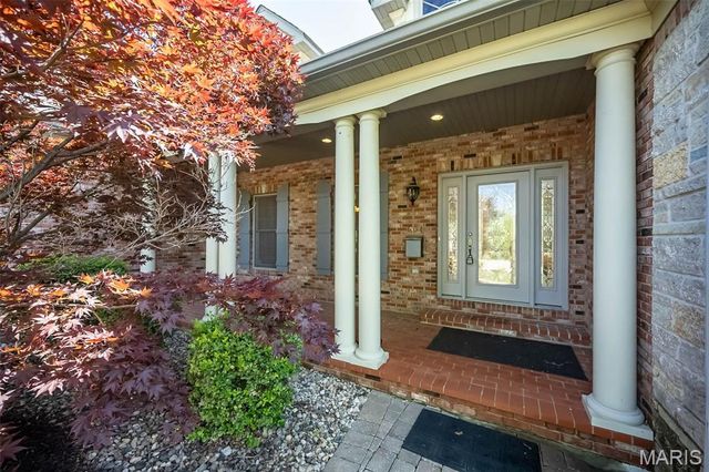 601 Oak Hill Drive, Belleville, IL 62223