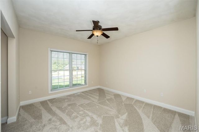 601 Oak Hill Drive, Belleville, IL 62223