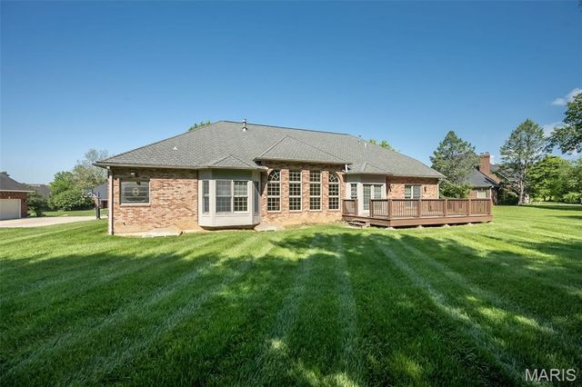 601 Oak Hill Drive, Belleville, IL 62223