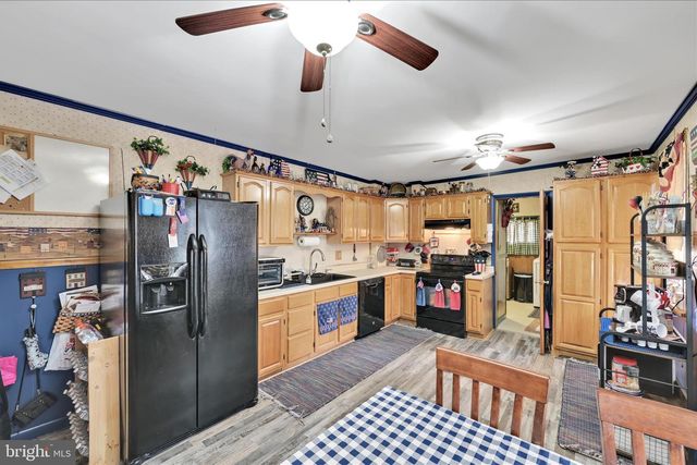 306 E MAIN ST, Schuylkill Haven, PA 17972