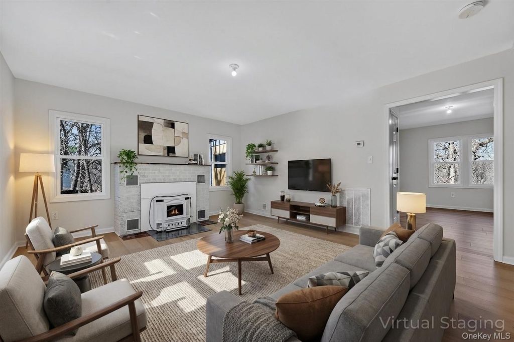 57 Goshen Avenue, Washingtonville, NY 10992