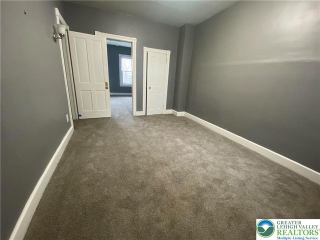 122 Spruce Street, Nazareth Boro, PA 18064