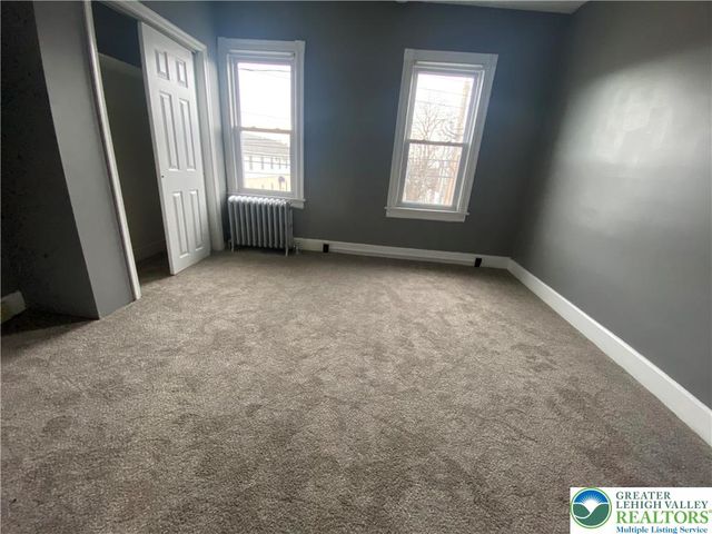 122 Spruce Street, Nazareth Boro, PA 18064