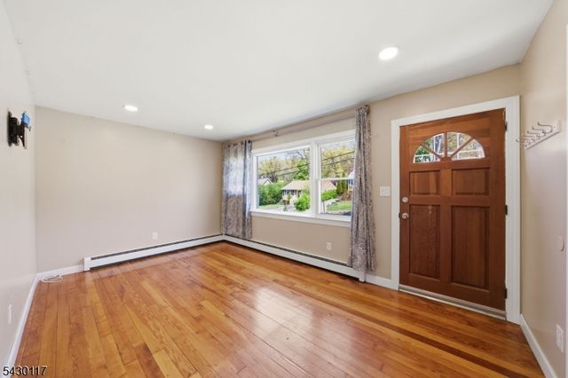 98 Rogers Dr, Roxbury Twp., NJ 07850