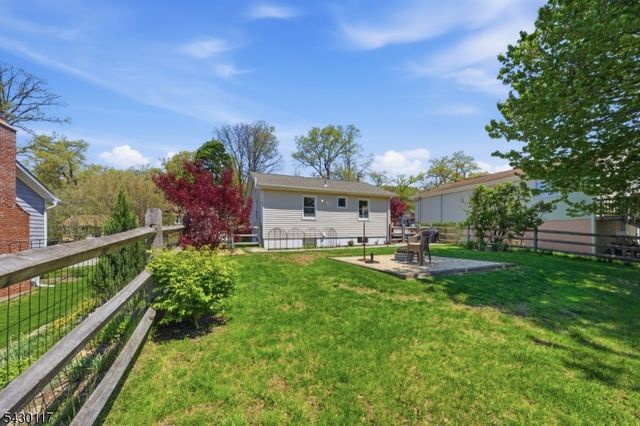 98 Rogers Dr, Roxbury Twp., NJ 07850
