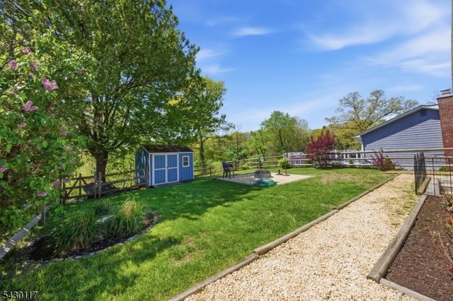 98 Rogers Dr, Roxbury Twp., NJ 07850