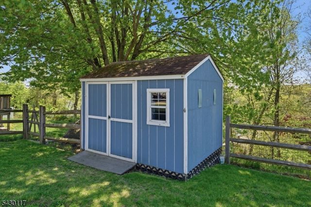 98 Rogers Dr, Roxbury Twp., NJ 07850