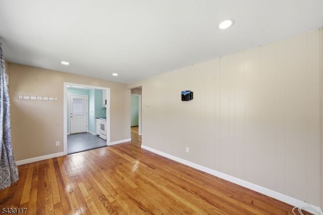 98 Rogers Dr, Roxbury Twp., NJ 07850
