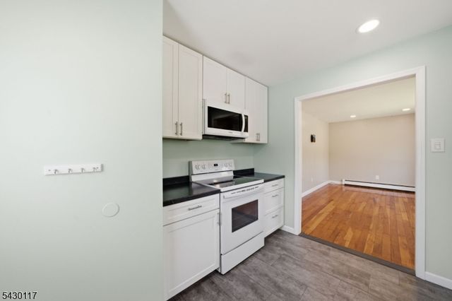 98 Rogers Dr, Roxbury Twp., NJ 07850