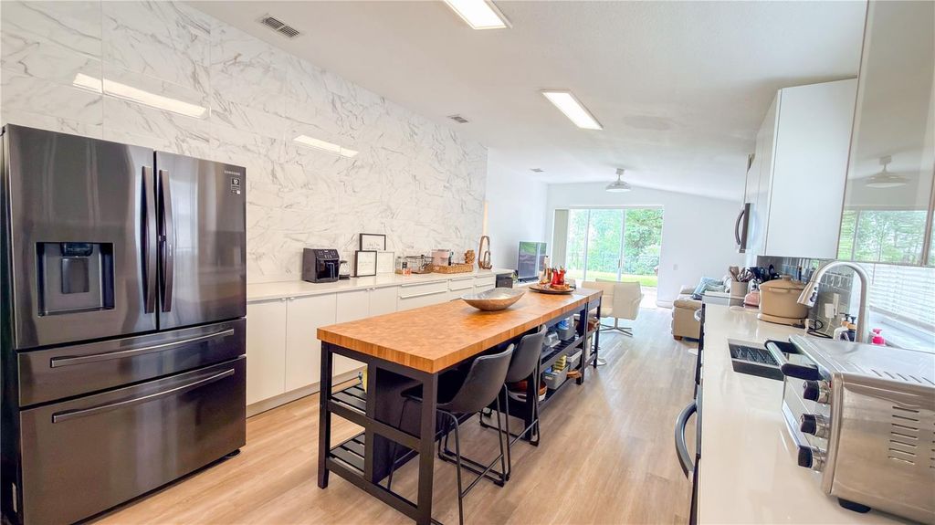 Image 13 of property listing at 6254 BUFORD STREET, Orlando, FL 32835