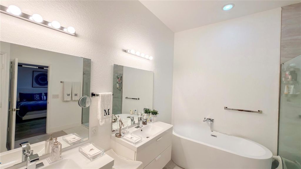 Image 18 of property listing at 6254 BUFORD STREET, Orlando, FL 32835